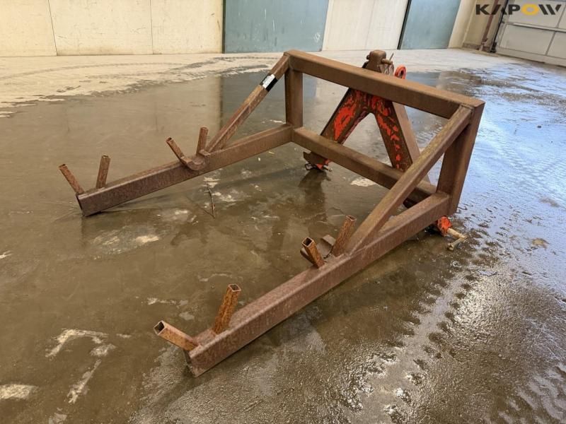Cable spreader with A-frame 1