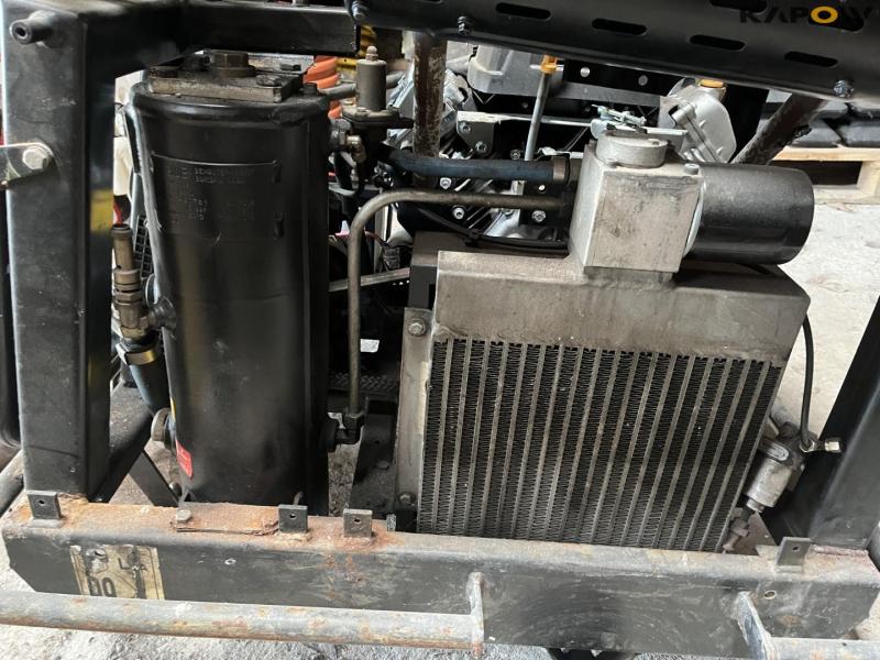 Kaeser M12 compressor with Ø55 ground rocket 13