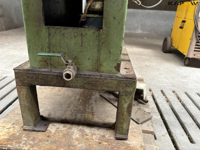 Kasto cold saw 9