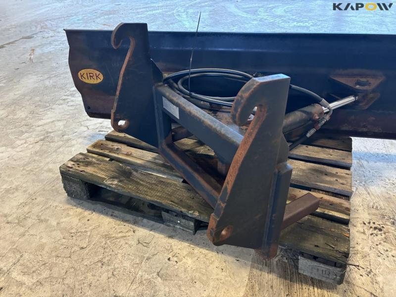 Kirk K18200 feed scraper with Weiidermann hitch 8