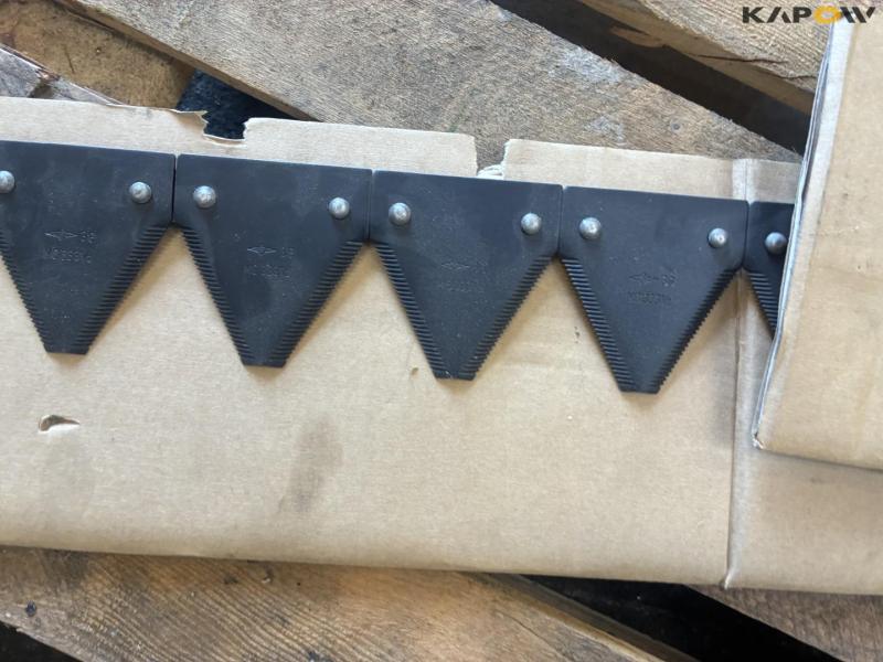 Knife section 10