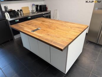 Kitchen Island and Kitchen Accessories