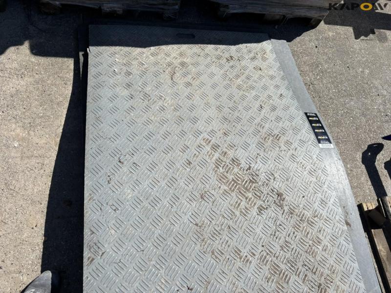 Running boards - 6 pcs. 8