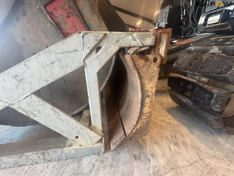 Komatsu PC 138US excavator 25