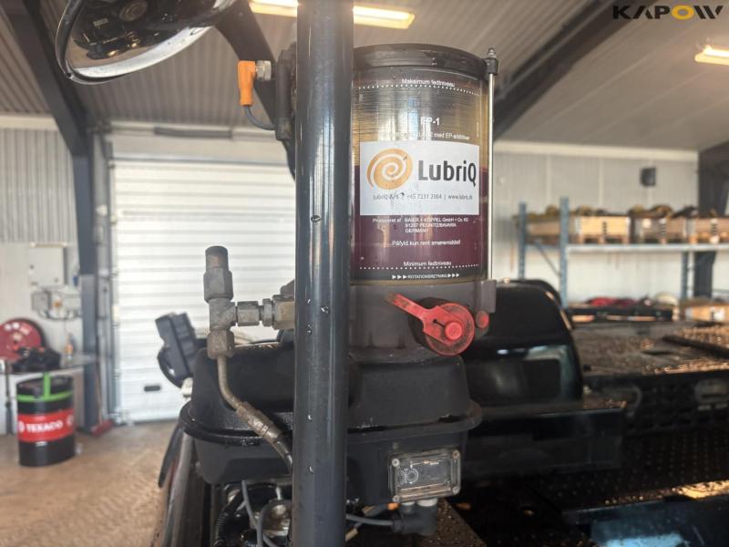 Komatsu PC 138US excavator 35