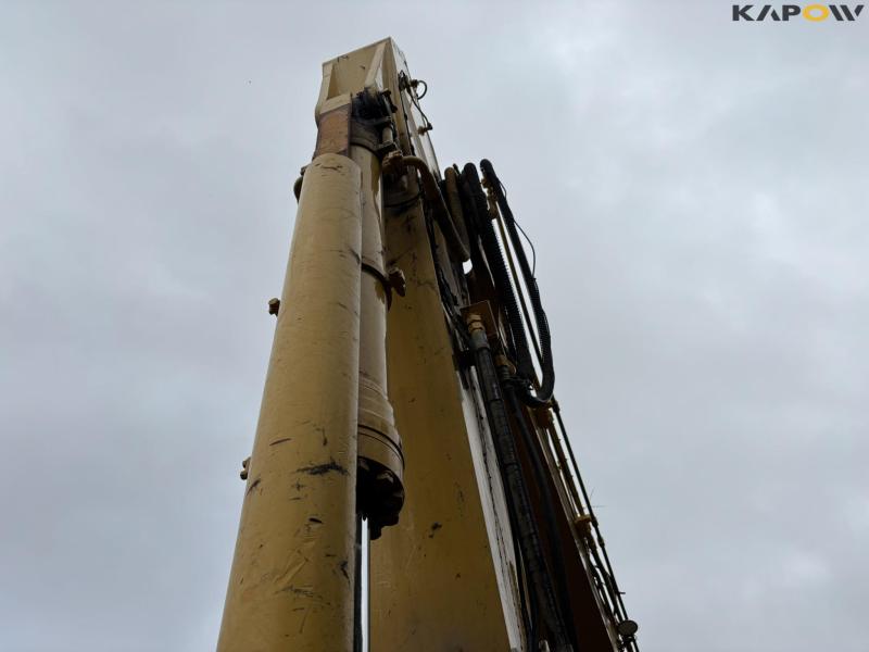 Komatsu PC 450 LC-8 excavator 14