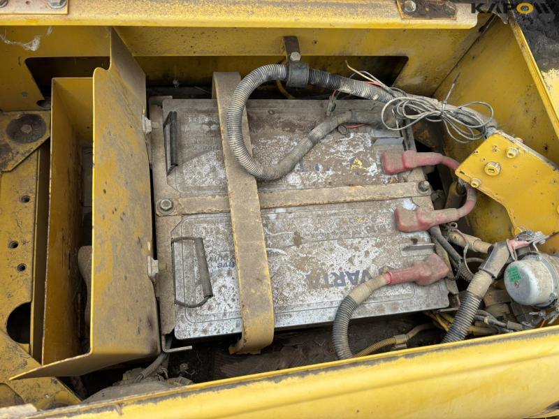 Komatsu PC 450 LC-8 excavator 68