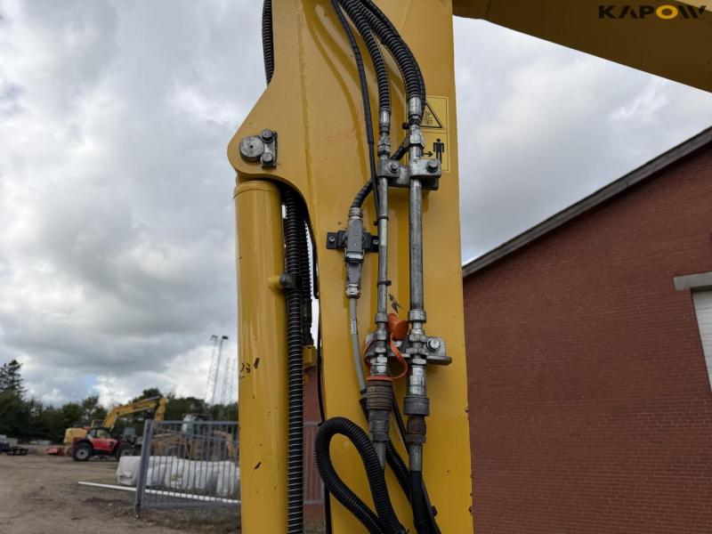 Komatsu PC55MR excavator with rotary tilt. 16