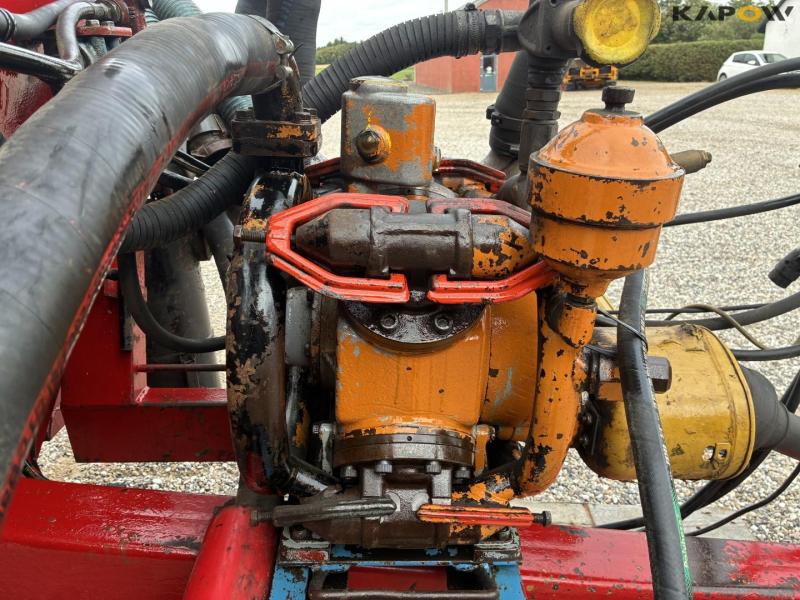 Combi sprayer with remote control 14