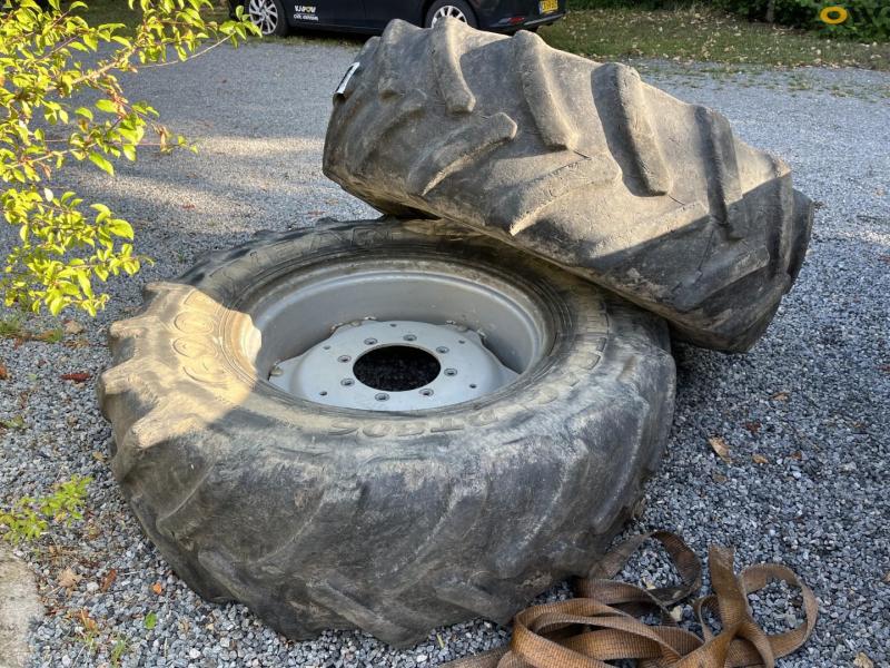 Complete wheels 380/85-R28 4