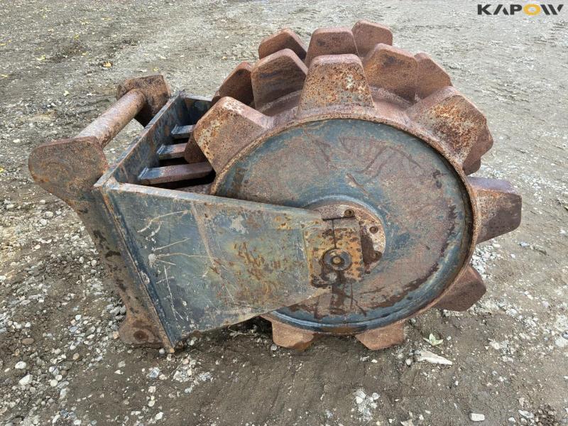 Compaction wheel  11