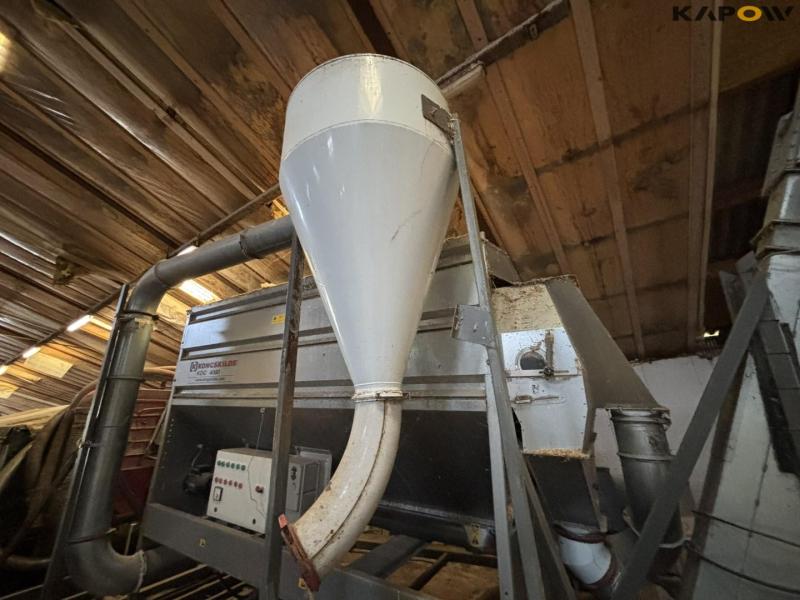 Kongskilde KDC 400 grain cleaner on Wagon 36