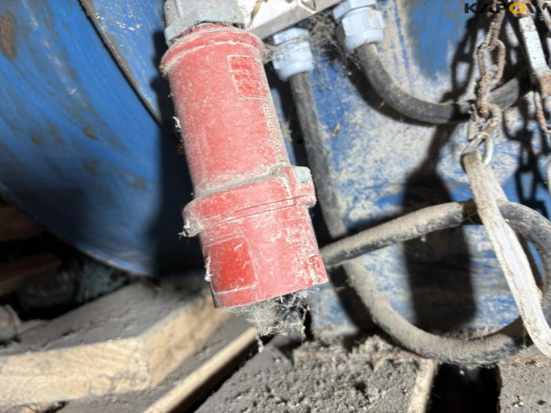 Kongskilde grain blower 9