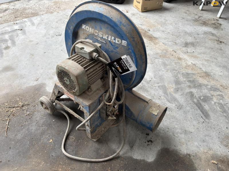Kongskilde TRL-20 grain blower 1