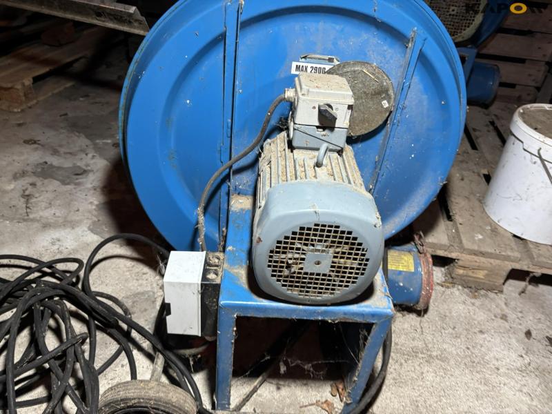 Kongskilde TRL 40 grain blower 6