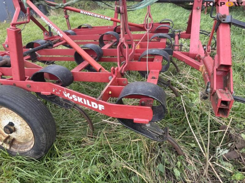 Kongskilde Vibroflex 17-tooth stubble harrow 35