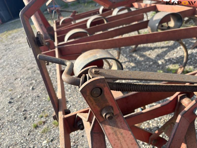 Kongskilde Vibroflex 17 TDS. with spades roller after harrow 10