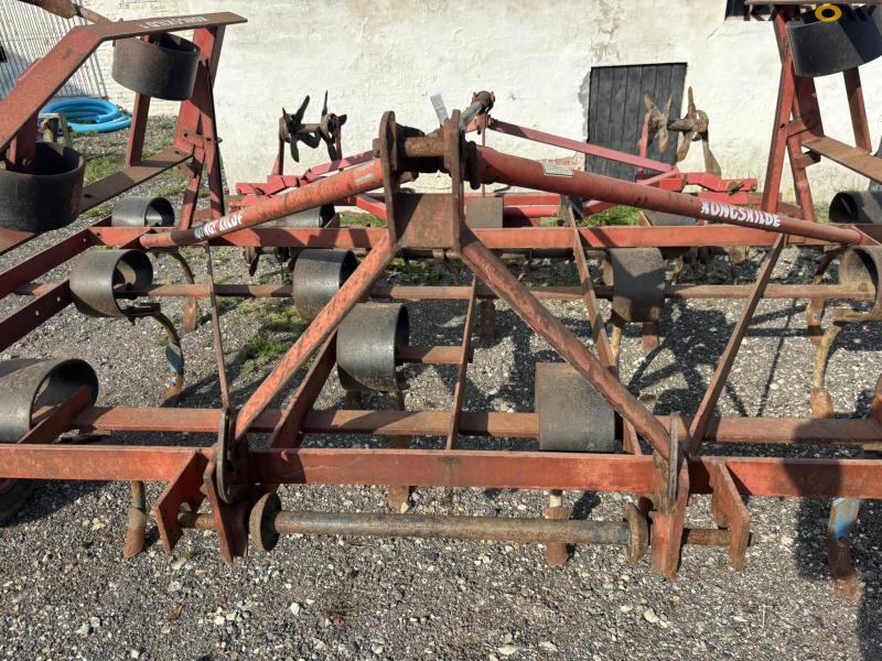 Kongskilde Vibroflex 17 TDS. with spades roller after harrow 16