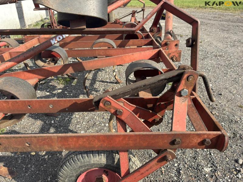 Kongskilde Vibroflex 17 TDS. with spades roller after harrow 28