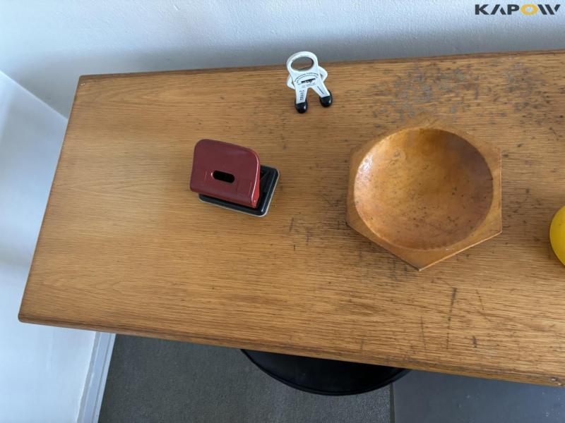 Office desk and equipment 16