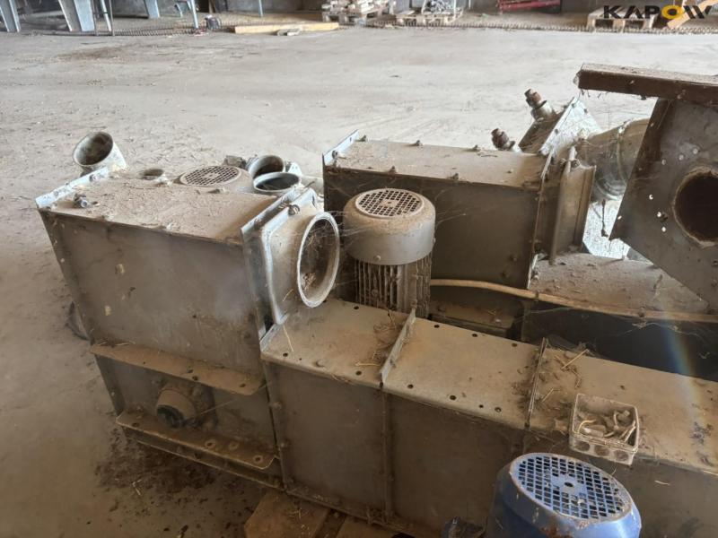 Grain transport equipment 43