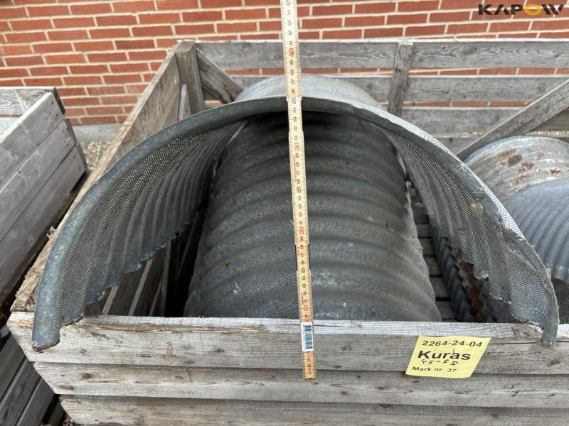 Grain drying channels 15