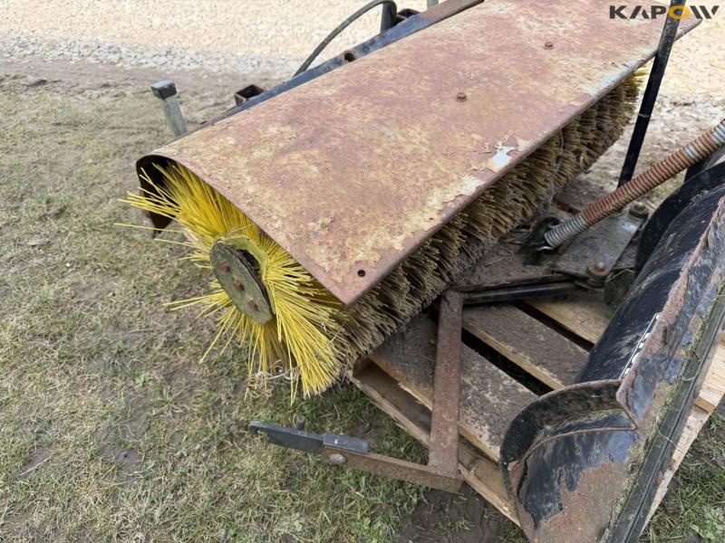 Broom and snowplow for Stiga 7