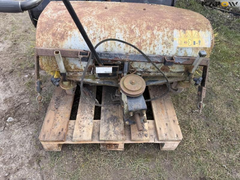 Broom and snowplow for Stiga 10