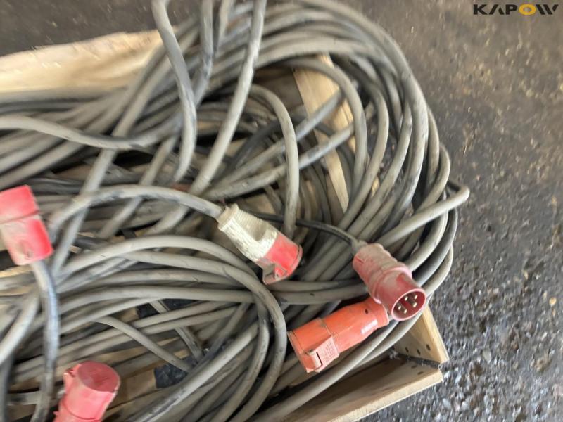 Heavy duty rubber cables 13