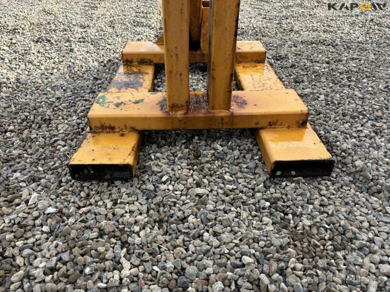 Crane for pallet forks 9