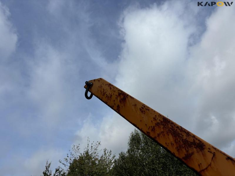 Crane for pallet forks 12