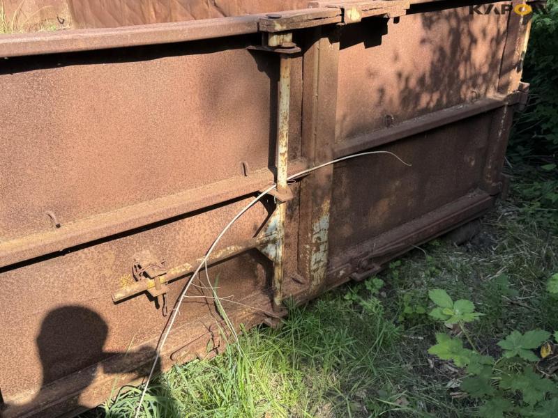 Hook lift container 5