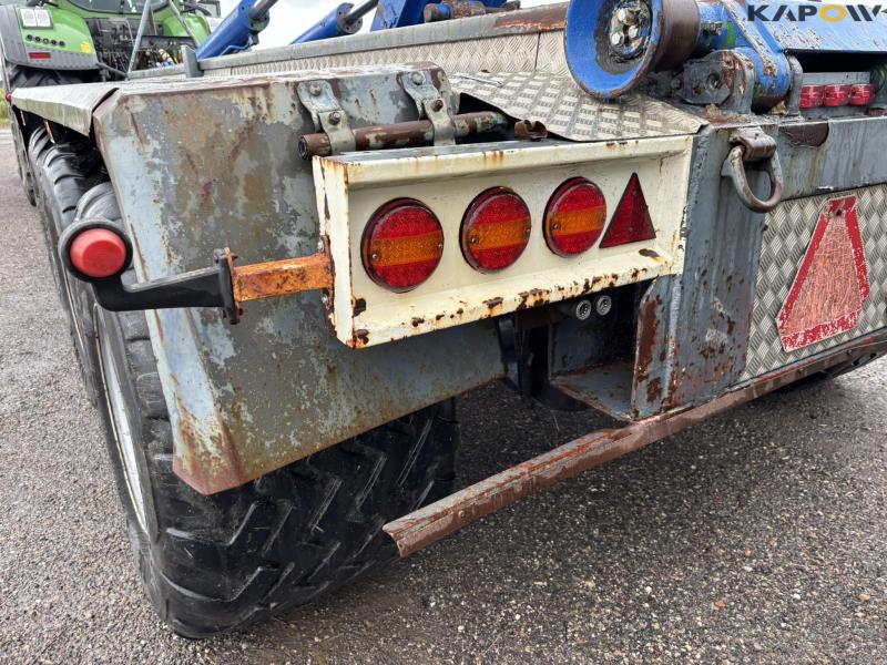 Hooklift truck 3 axles 36
