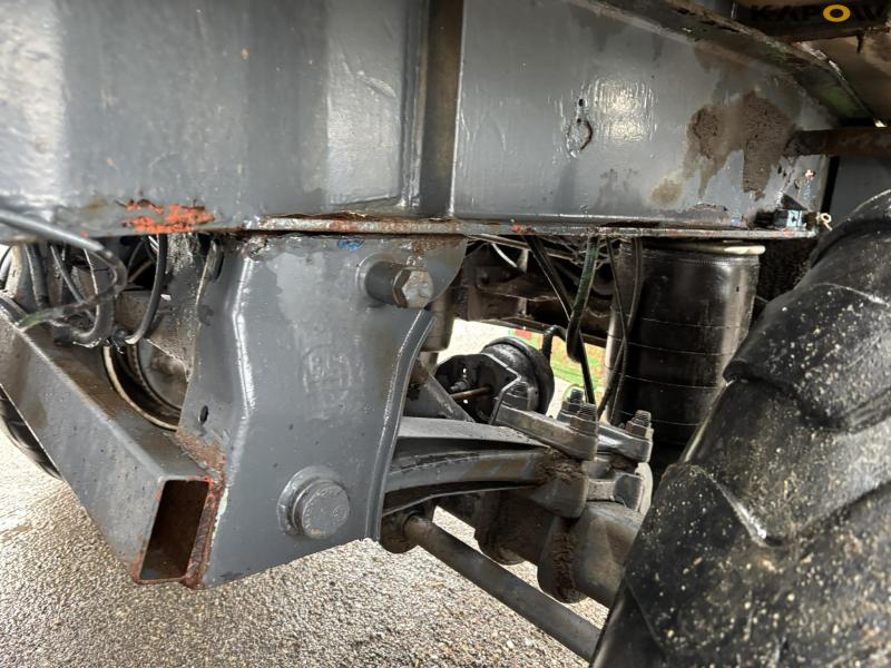 Hooklift truck 3 axles 44