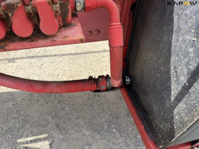 Hooklift truck 13