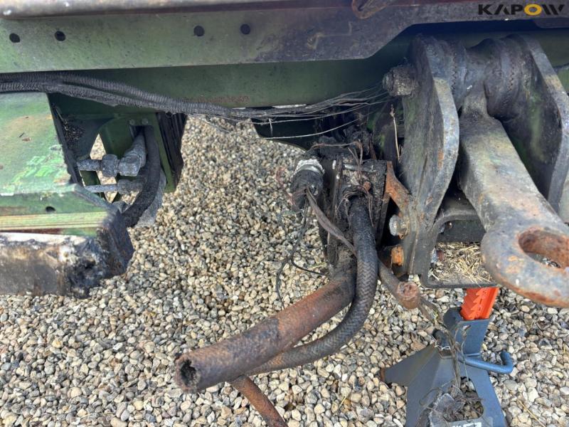 Krone BC101-30 bale wagon 29