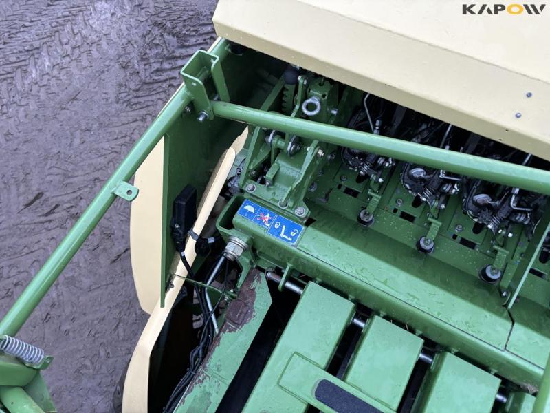 Krone Big Pack 4X4 baler with bale trailer 36