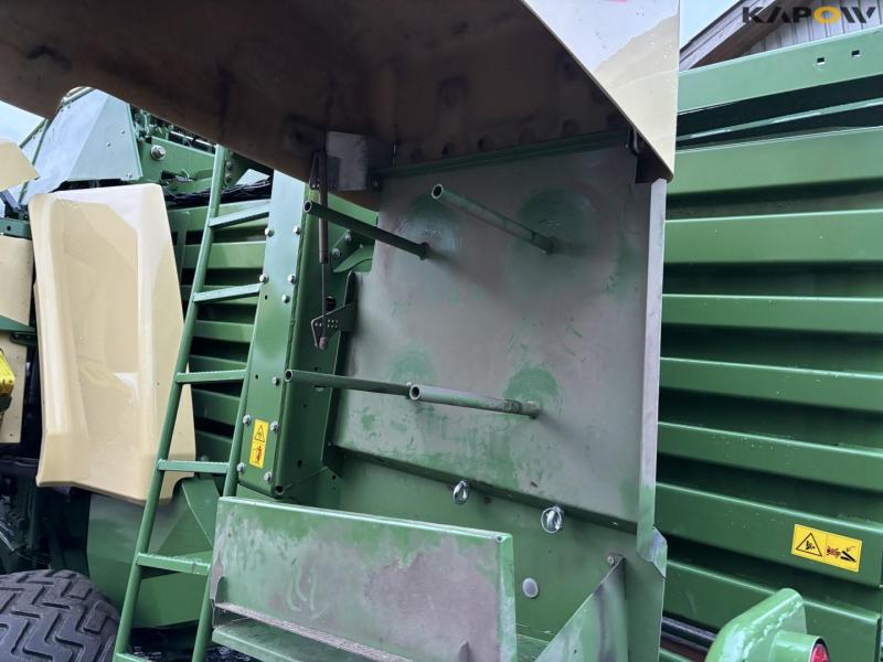 Krone Big Pack 4X4 baler with bale trailer 56