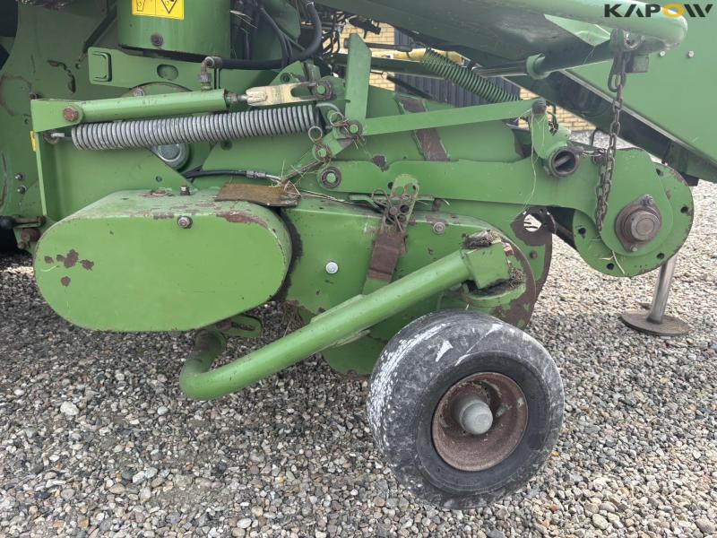 Krone BigPack 890 XC baler 23