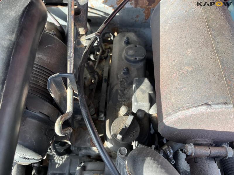 Kubota B2410 compact tractor with sweeper and salt spreader 27