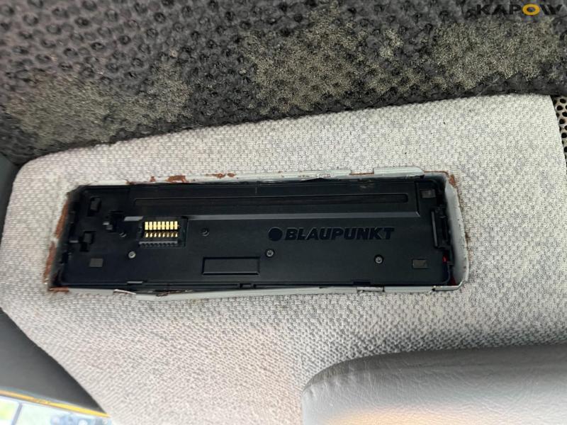 Kubota BX 2350 compact tractor with sweeper and salt spreader 32