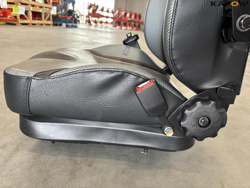 Kubota seat with armrests - new 16