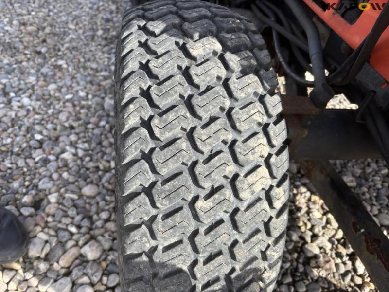 Kubota ST-30 C compact tractor 18