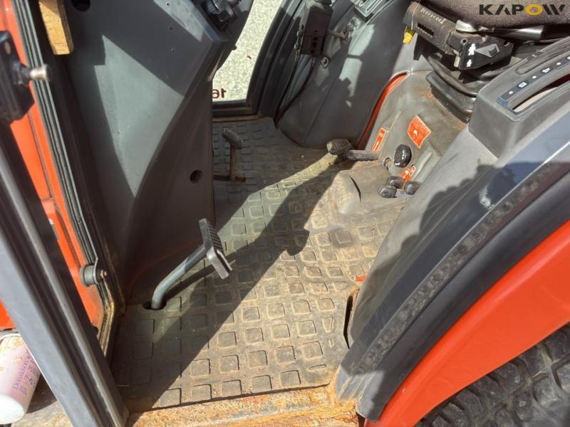 Kubota ST-30 C compact tractor 52