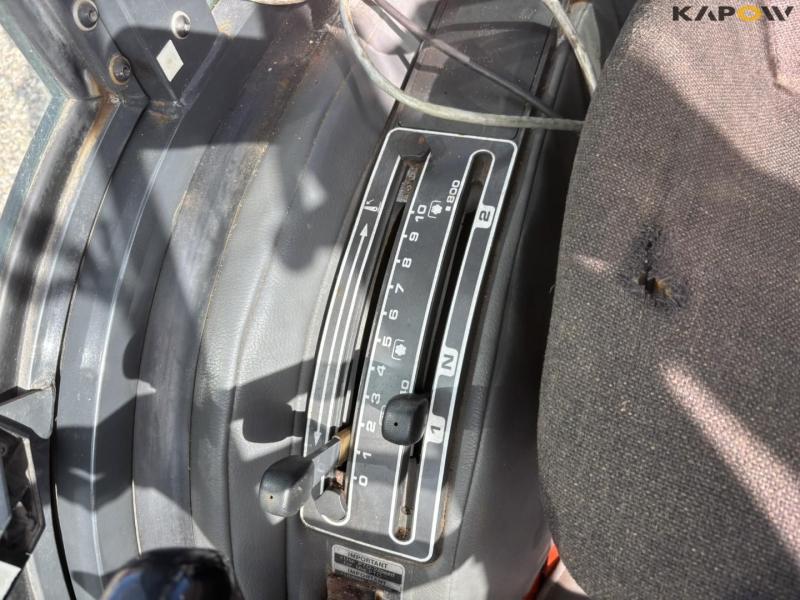 Kubota ST-30 C compact tractor 57