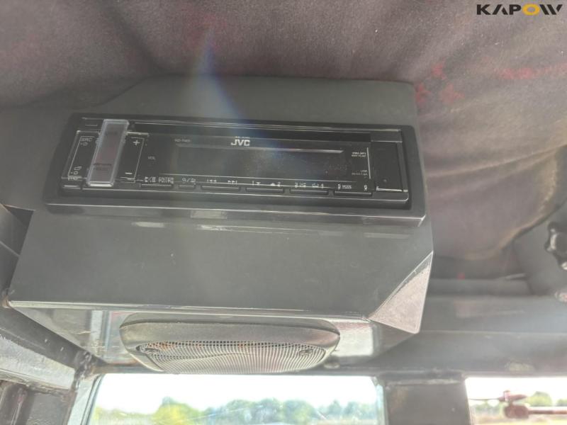 Kubota ST-30 C compact tractor 64