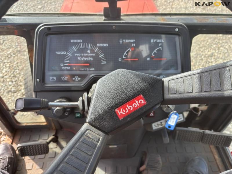 Kubota ST-30 C compact tractor 68