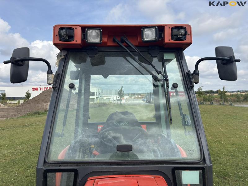 Kubota STV 35 4WD tractor 17