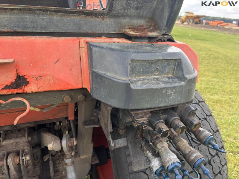 Kubota STV 35 4WD tractor 37