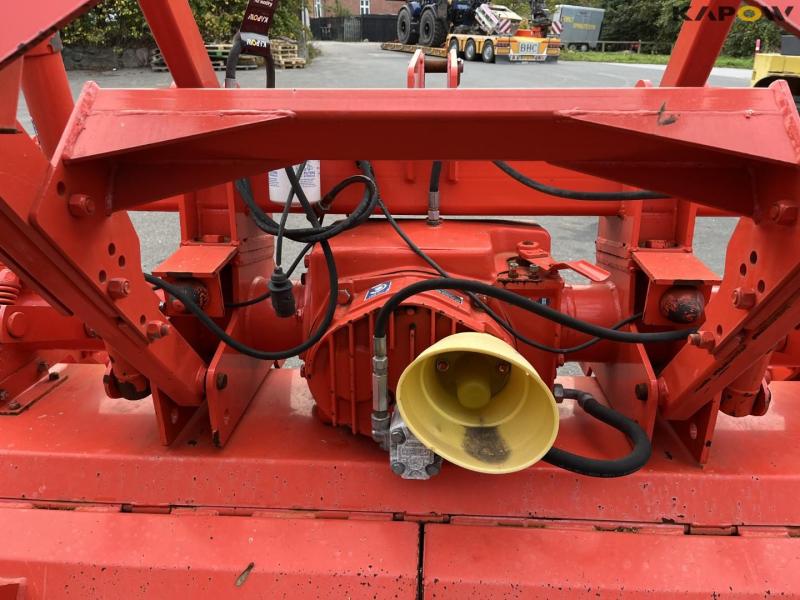 Kuhn EL201H-400 cultivator 21